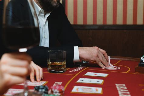 what kind of checks do casinos cash|Casino Check Cashing Policies: Personal Checks, Payroll Checks, etc.
